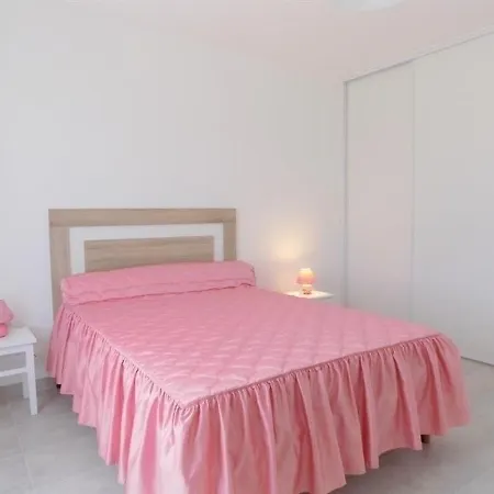 House Breuillet - Maison Dans Un Beau Village Typique Charentais - Norme 